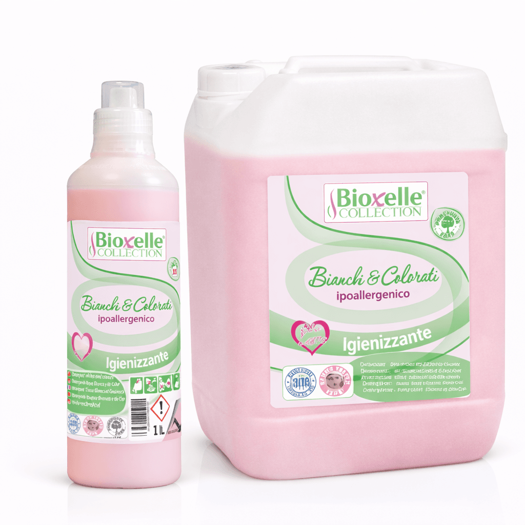 Whites & Colours Hypoallergenic Detergent в опаковка, перилен препарат без алергени за безопасно почистване на бели и цветни дрехи.
