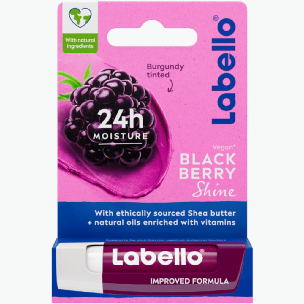 Опаковка на Labello Blackberry Shine, показваща продукта с изображение на къпини.