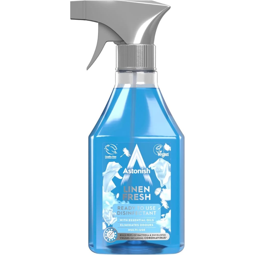 Опаковка на Astonish Disinfectant Spray Linen Fresh (750 мл) с изображение на продукта и акцент върху свежия аромат.