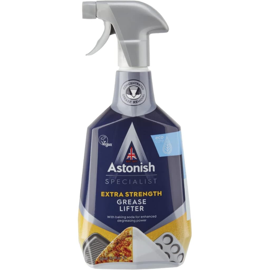 Опаковка на Astonish Specialist Extra Strength Grease Lifter (750 мл), показваща продукта и акцентираща върху неговата ефективност в премахването на мазнини.