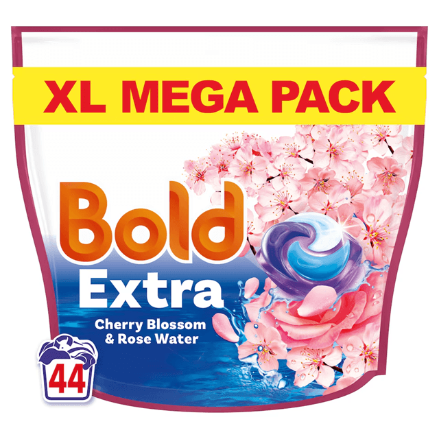 Опаковка на Bold Platinum PODS Extra Stain Removal – 44 пранета, с акцент на аромат Cherry Blossom & Rose Water