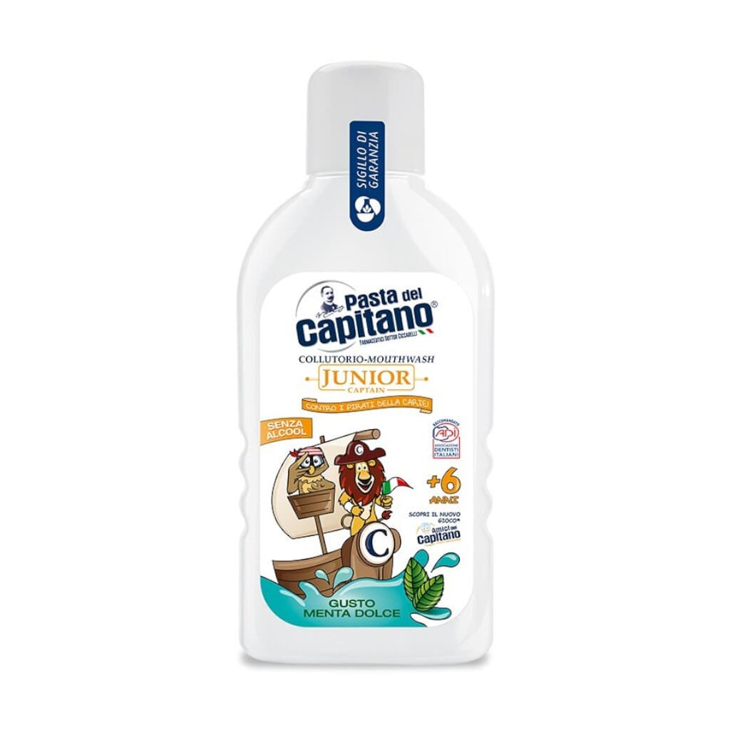 Осигурете пълна орална грижа на вашето дете с Pasta del Capitano Junior 6+ Вода за уста. Купете сега и насърчете здравословни хигиенни навици за здрави усмивки!