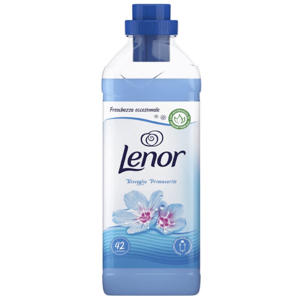 Опаковка на Lenor Пролетен букет концентриран омекотител (бутилка), с изобразени цветя на етикета.