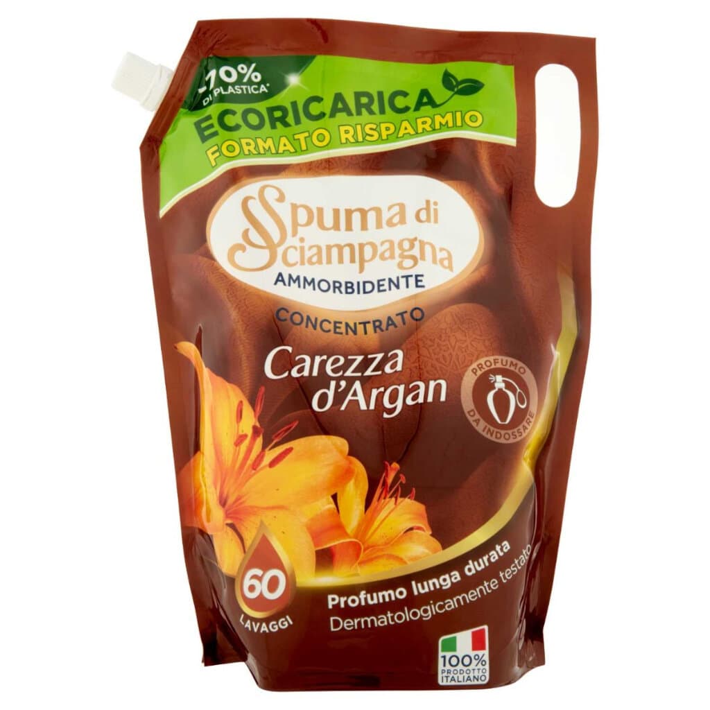 Ecoricarica Ammorbidente Concentrato Carezza d’Argan – предна опаковка на концентриран омекотител с аромат на арган.