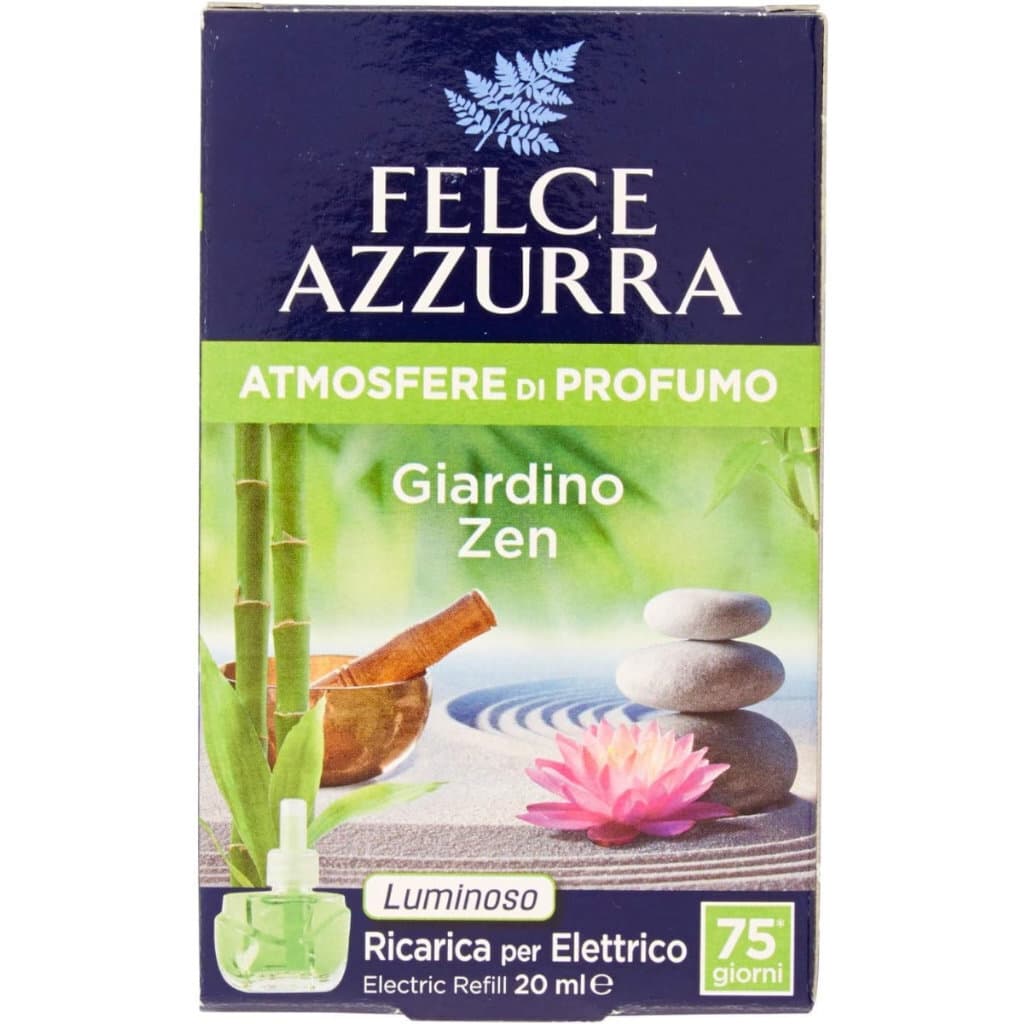 Опаковка на Felce Azzurra Giardino Zen електрически ароматизатор, с илюстрация на зеленина и цветя, създаващи усещане за дзен градина.