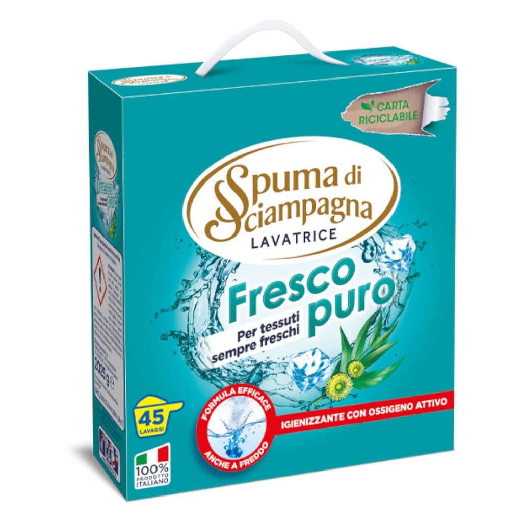 Опаковка на Spuma di Sciampagna Lavatrice in Polvere Fresco Valigetta (2.6 кг) с изображение на свежо изпрани дрехи и логото на марката.